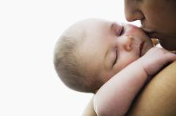 78366799-sleeping-baby-kiss.jpg -